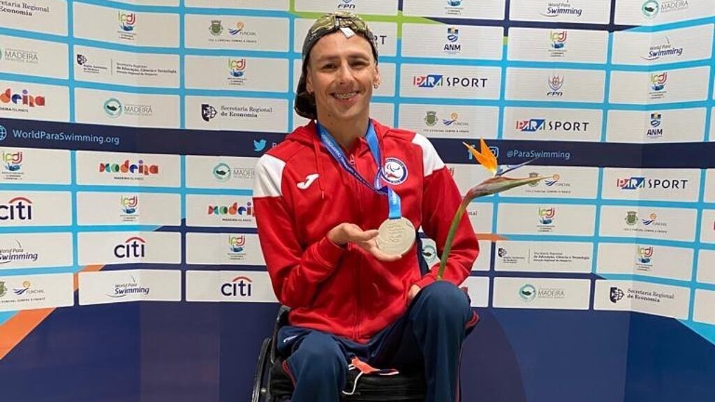 Alberto Abarza logra la tercera medalla en su participación en el Mundial de Para Natación