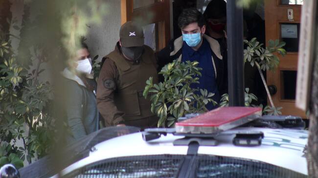 18 DE AGOSTO DE 2020/SANTIAGO
Traslado de Hernan Calderón hijo, desde clínica psiquiátrica a centro de Justicia desde el centro siquiatrico, El Cedro, ubicado en la comuna de La Reina, Santiago.
FOTO: AILEN DÍAZ/AGENCIAUNO