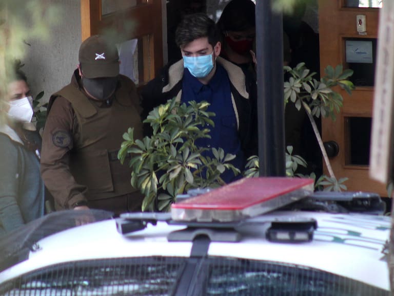 18 DE AGOSTO DE 2020/SANTIAGO
Traslado de Hernan Calderón hijo, desde clínica psiquiátrica a centro de Justicia desde el centro siquiatrico, El Cedro, ubicado en la comuna de La Reina, Santiago.
FOTO: AILEN DÍAZ/AGENCIAUNO