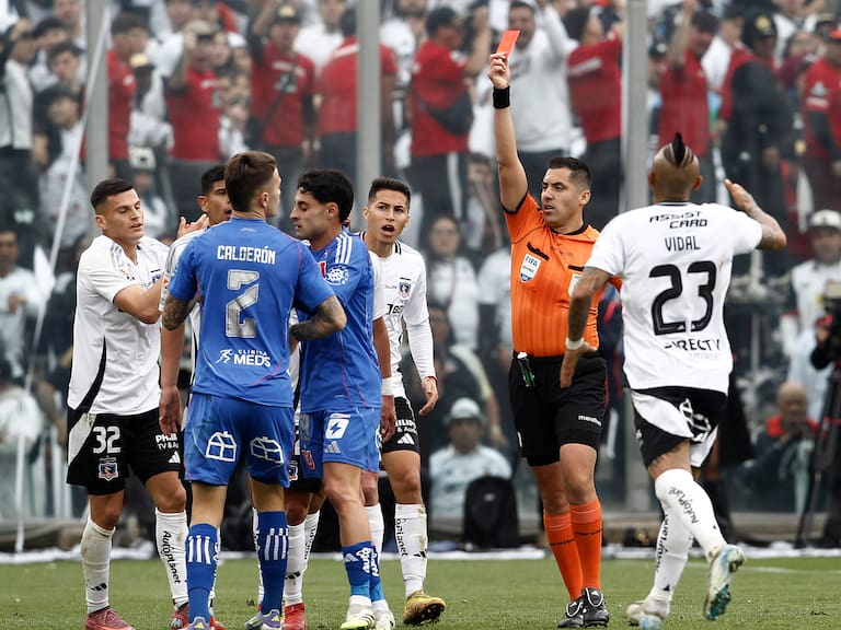 Cristián Garay será el árbitro del Superclásico: estas son sus estadísticas dirigiendo el choque entre Colo Colo y la U de Chile