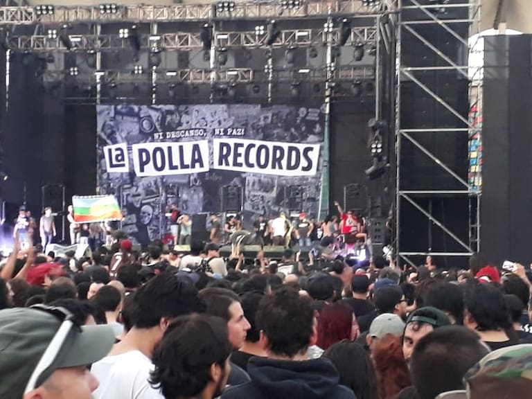 Concierto de La Polla Records fue suspendido por invasión de fans al escenario