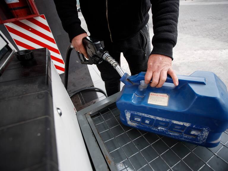 Tras aumento histórico: parafina tendrá una leve caída de $3,8 por litro a partir del 3 de julio