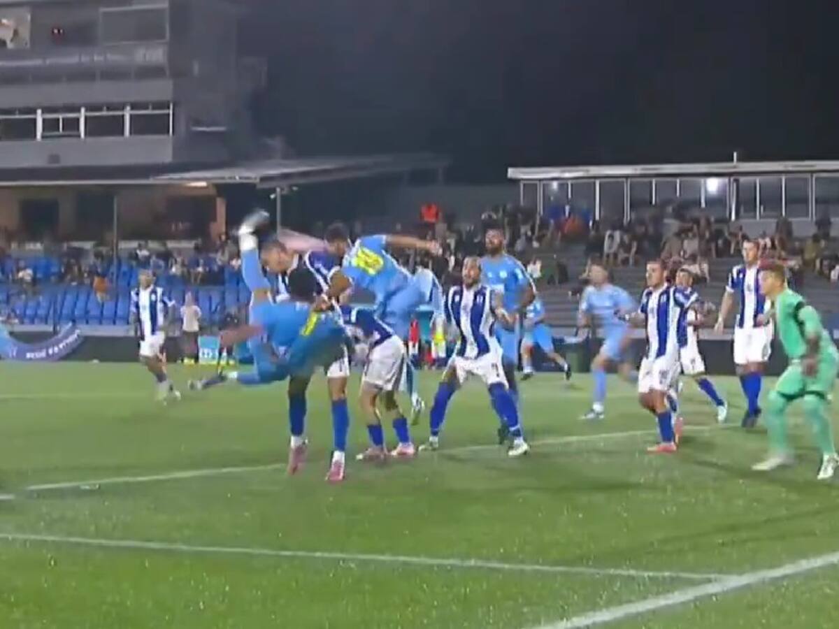 Fracasó en Colo Colo y ahora se luce en Uruguay con este golazo en los minutos finales