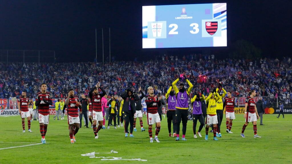 Menor de edad que lanzó bengala ante Flamengo es imputado y con prohibición de acceso a recintos deportivos
