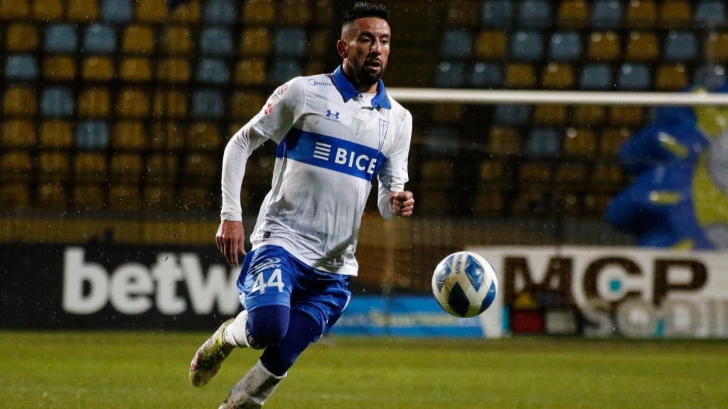 Mauricio Isla será suplente por segundo duelo consecutivo en la UC