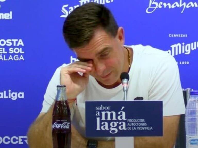 Pablo Guede se emociona en su última conferencia en el Málaga