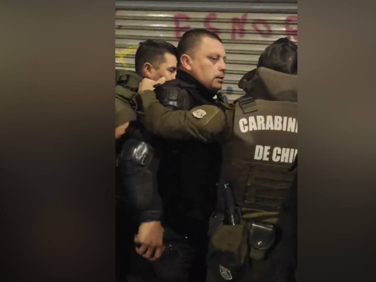 “Rodeando y empujando”: la denuncia de Carabineros contra guardias municipales tras tenso cruce en Santiago
