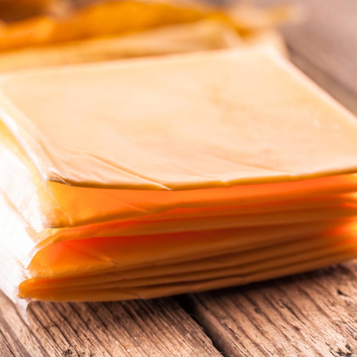 Minsal emite alerta alimentaria por Listeria en queso mantecoso laminado: revisa la marca y cómo identificarlo