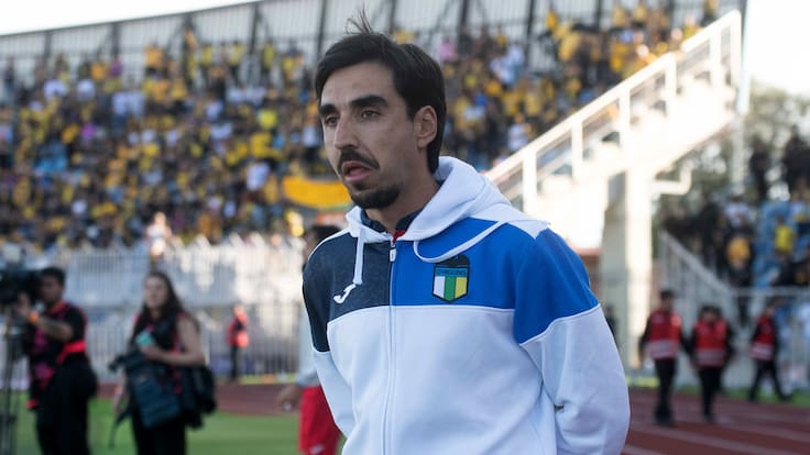 “Meneghini quería seguir”: integrante del plantel de O’Higgins apunta contra los nuevos dueños por la salida del DT