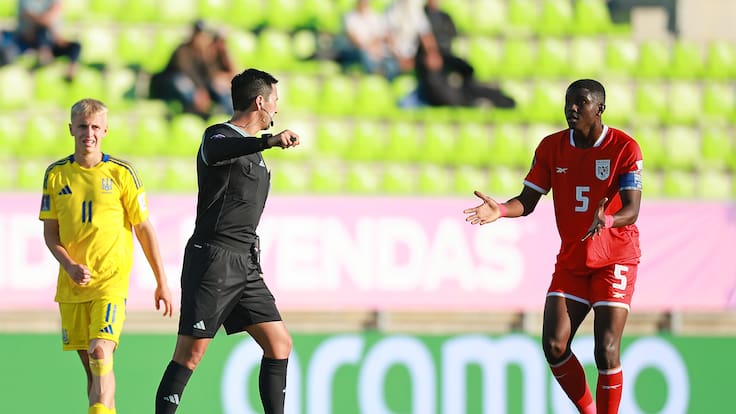Primera gran polémica del Mundial Sub 20: Ucrania empata con Panamá gracias a un controversial penal repetido