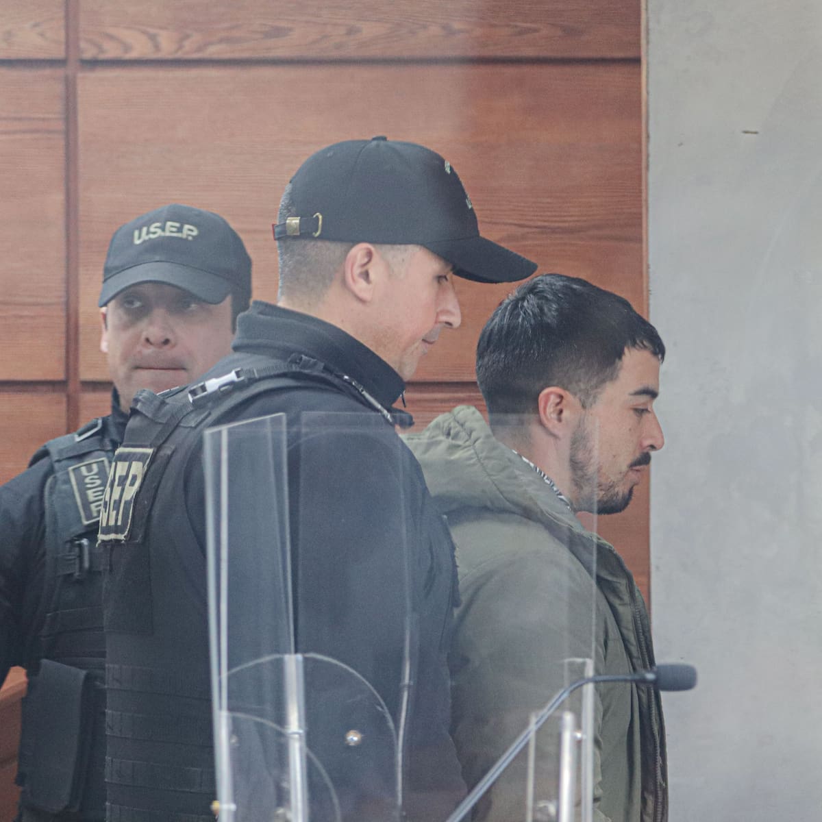 Hombre formalizado por amenazas contra Quiroz y el Presidente Kast: “Fue una sátira política”