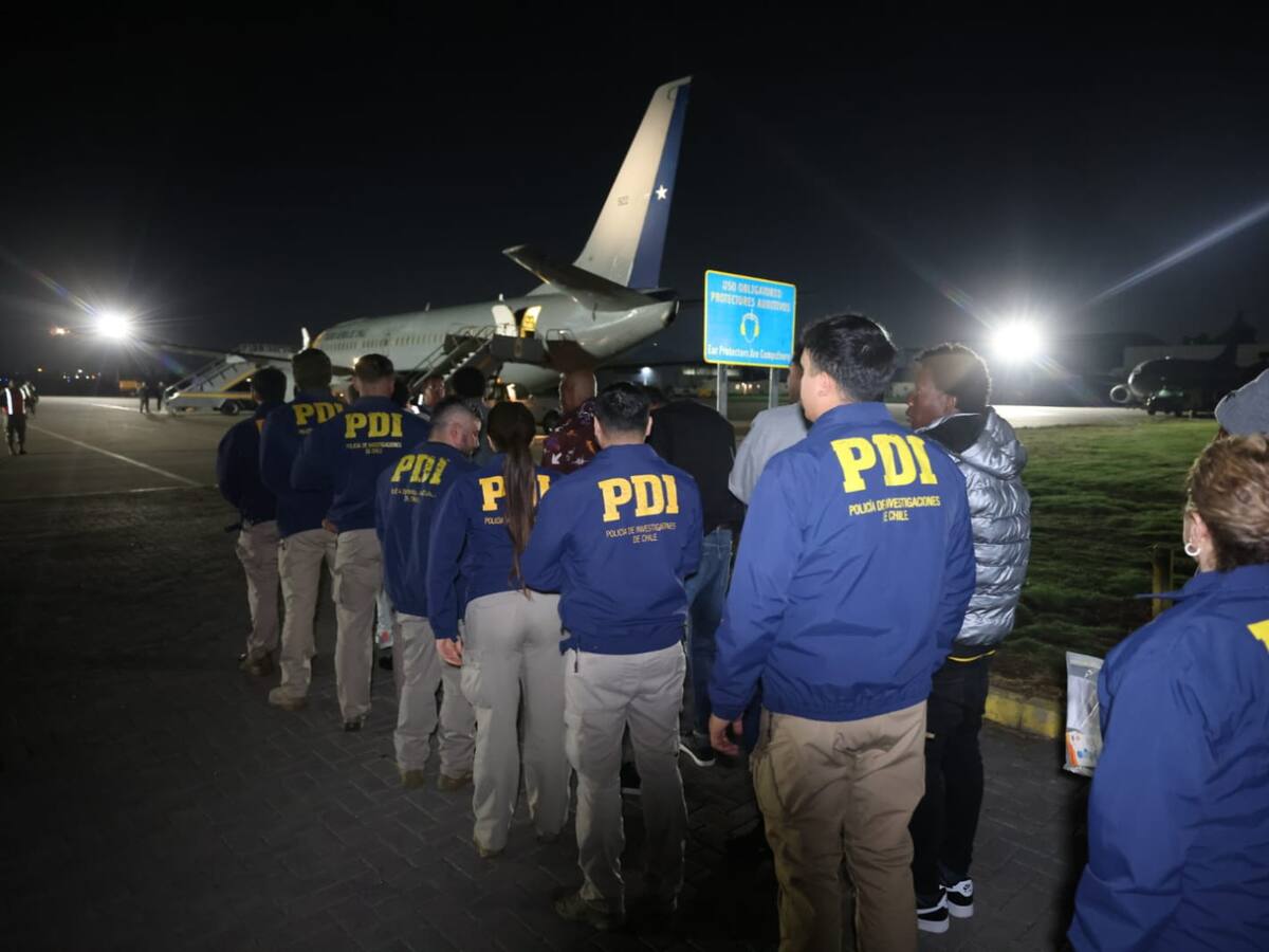 Gobierno reanuda expulsiones a Haití y concreta segundo vuelo con 40 extranjeros fuera de Chile