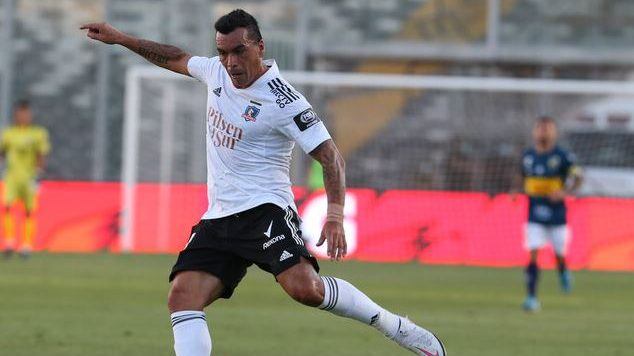 Ex delanteros de Colo Colo defienden el regreso de Esteban Paredes: "Si juega o no, va a ser un aporte"