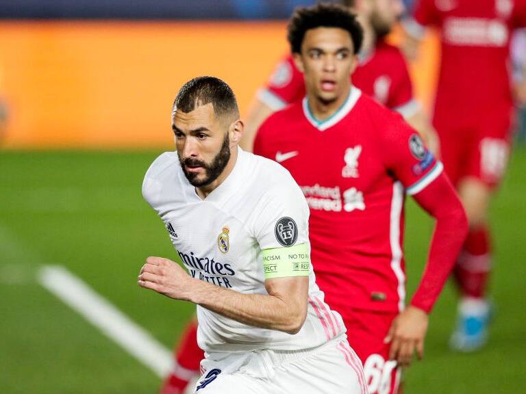 MADRID, SPAIN - APRIL 6: Karim Benzema of Real Madrid during the UEFA Champions League  match between Real Madrid v Liverpool at the Estadio Alfredo Di Stefano on April 6, 2021 in Madrid Spain (Photo by David S. Bustamante/Soccrates/Getty Images)