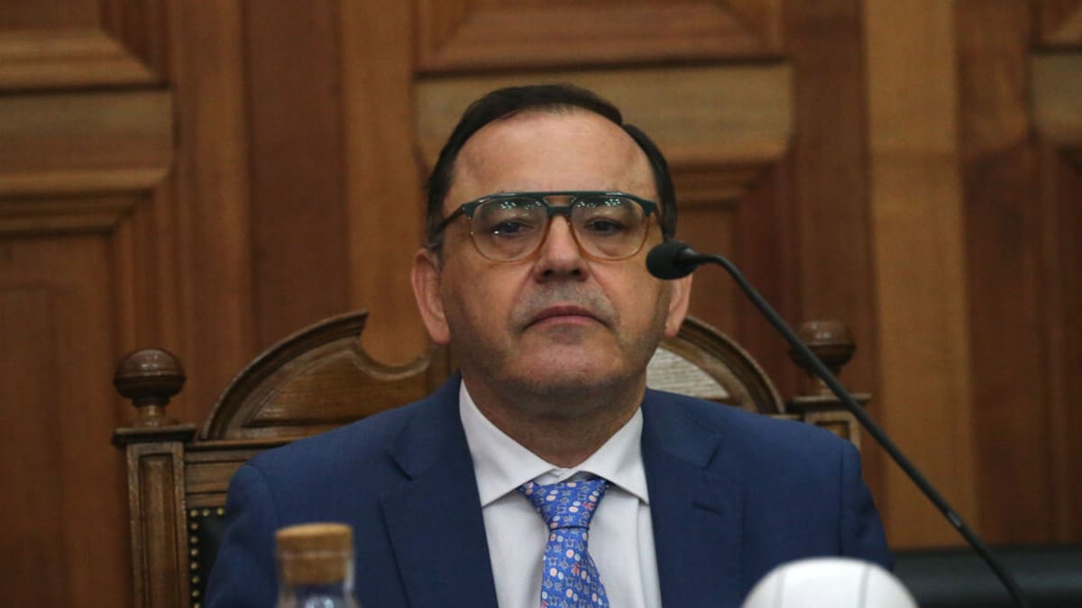 Acusación constitucional contra ministro Ulloa: Cámara define comisión con mayoría opositora