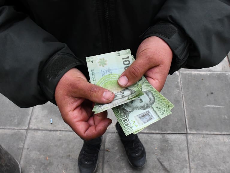Tiene un detalle clave: así es el peculiar billete de $1.000 que se vende en hasta $100 mil en Chile