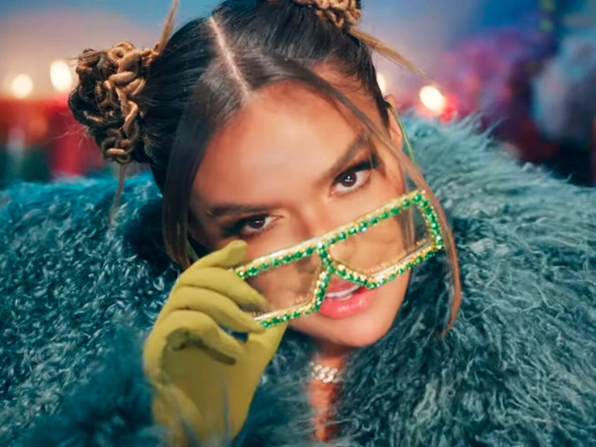 «Me aburrí de la jeepeta»: El lujoso autorregalo con el que Karol G celebró sus 14 años en la música