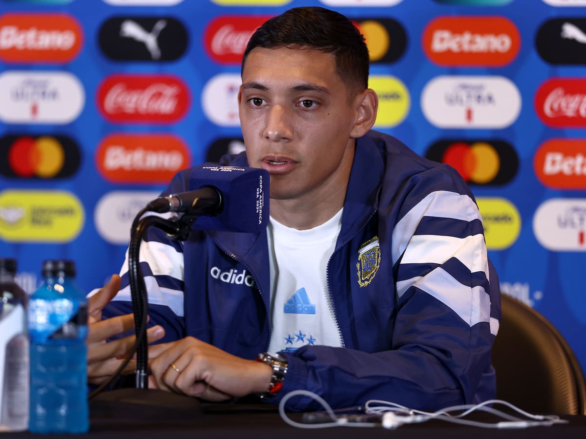 Nahuel Molina anticipa el cruce entre Argentina y La Roja: “Chile tiene muy buenos delanteros, tenemos que estar bien parados”