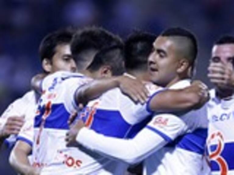 Universidad Católica vuelve a la pelea por el campeonato gracias a doblete de David Llanos