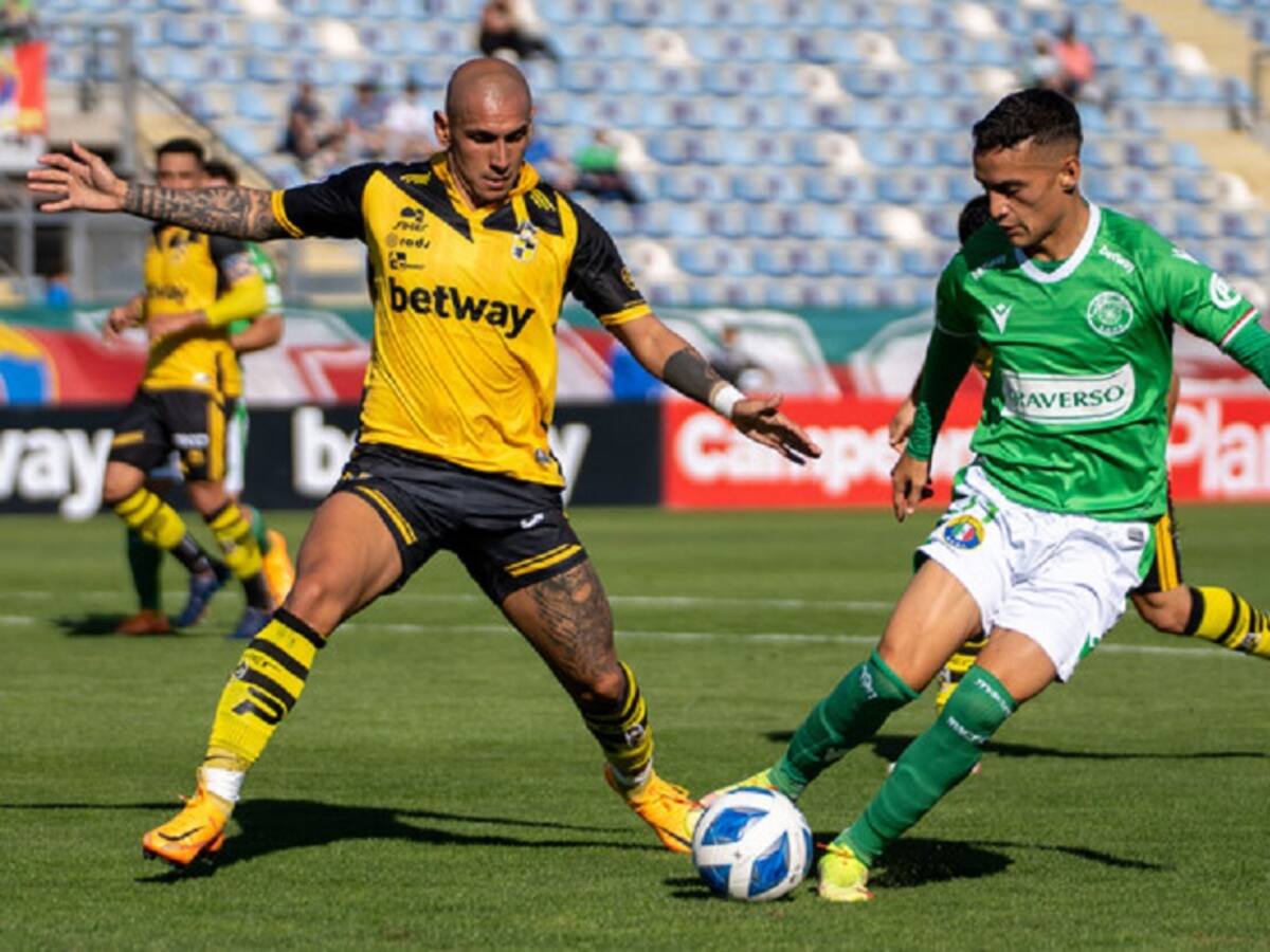Audax Italiano extremó recursos como local para rescatar un empate sobre el final ante Coquimbo Unido