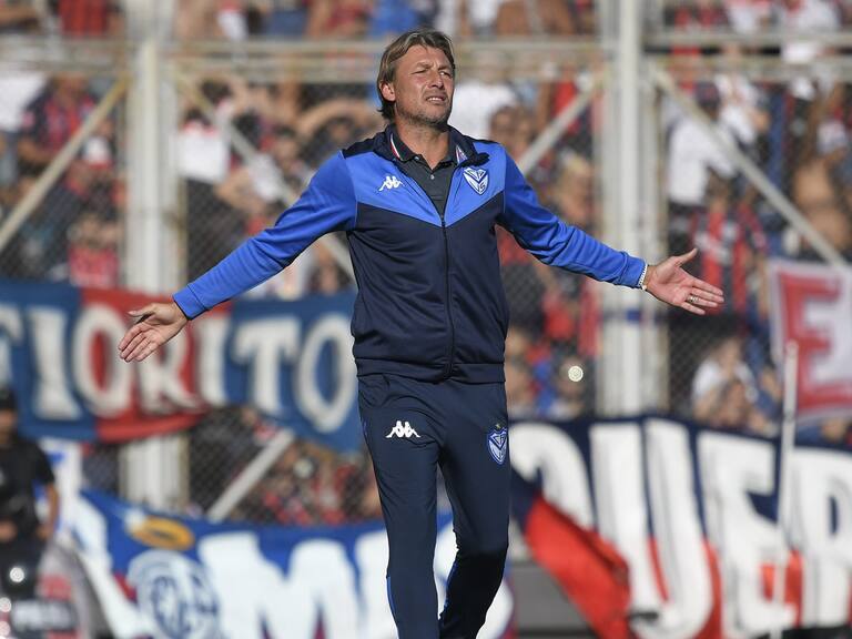 Gabriel Heinze anunció entre lagrimas su salida de Vélez Sarsfield