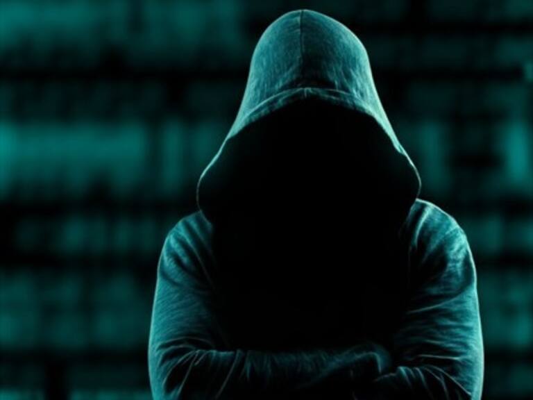 Grupo de hackers intervino los sitios web de CMPC y la CCU