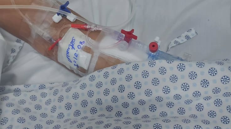 “Solo Dios sabe si vivo después de esto”: conocido cantante urbano chileno genera preocupación total por delicado estado de salud