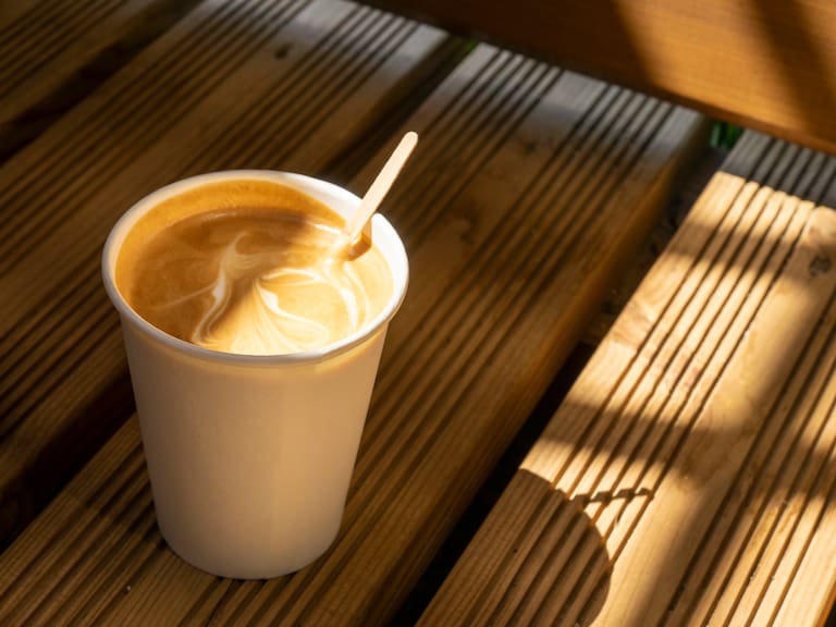 Cadena de tiendas regalará café en varios puntos de Santiago esta semana: revisa aquí las direcciones