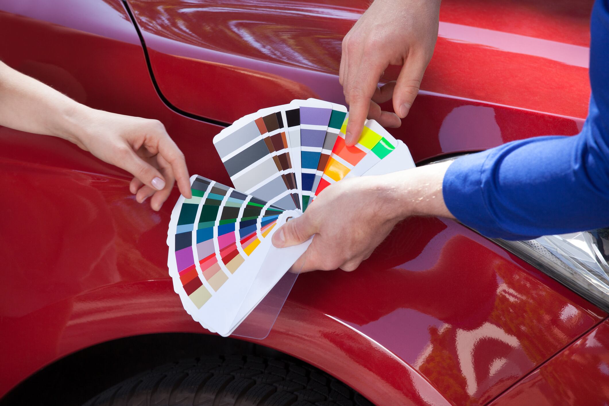 Estudio determina cuáles son los colores de vehículos más propensos a tener accidentes