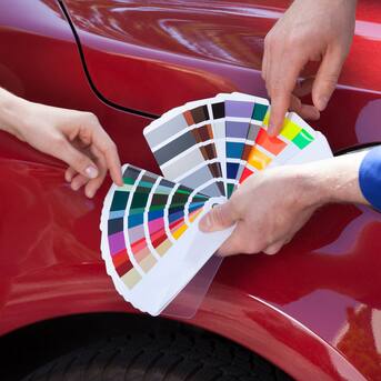 Estudio determina cuáles son los colores de vehículos más propensos a tener accidentes
