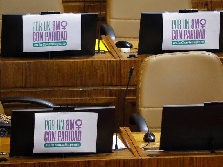 Parlamentarios buscando la paridad en el órgano constituyente