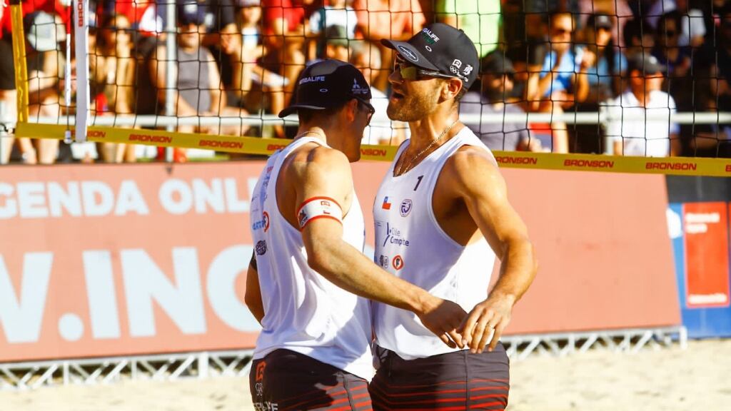 Marco y Esteban Grimalt ganan su segunda fecha del año en el Circuito Sudamericano de Voleibol Playa