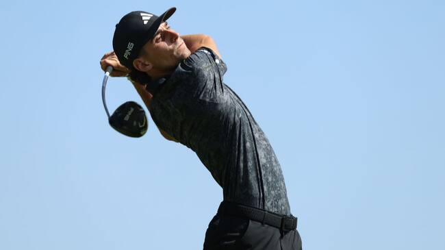 Joaquín Niemann llega al tercer lugar y se mete en la pelea por el título del International Series Omán