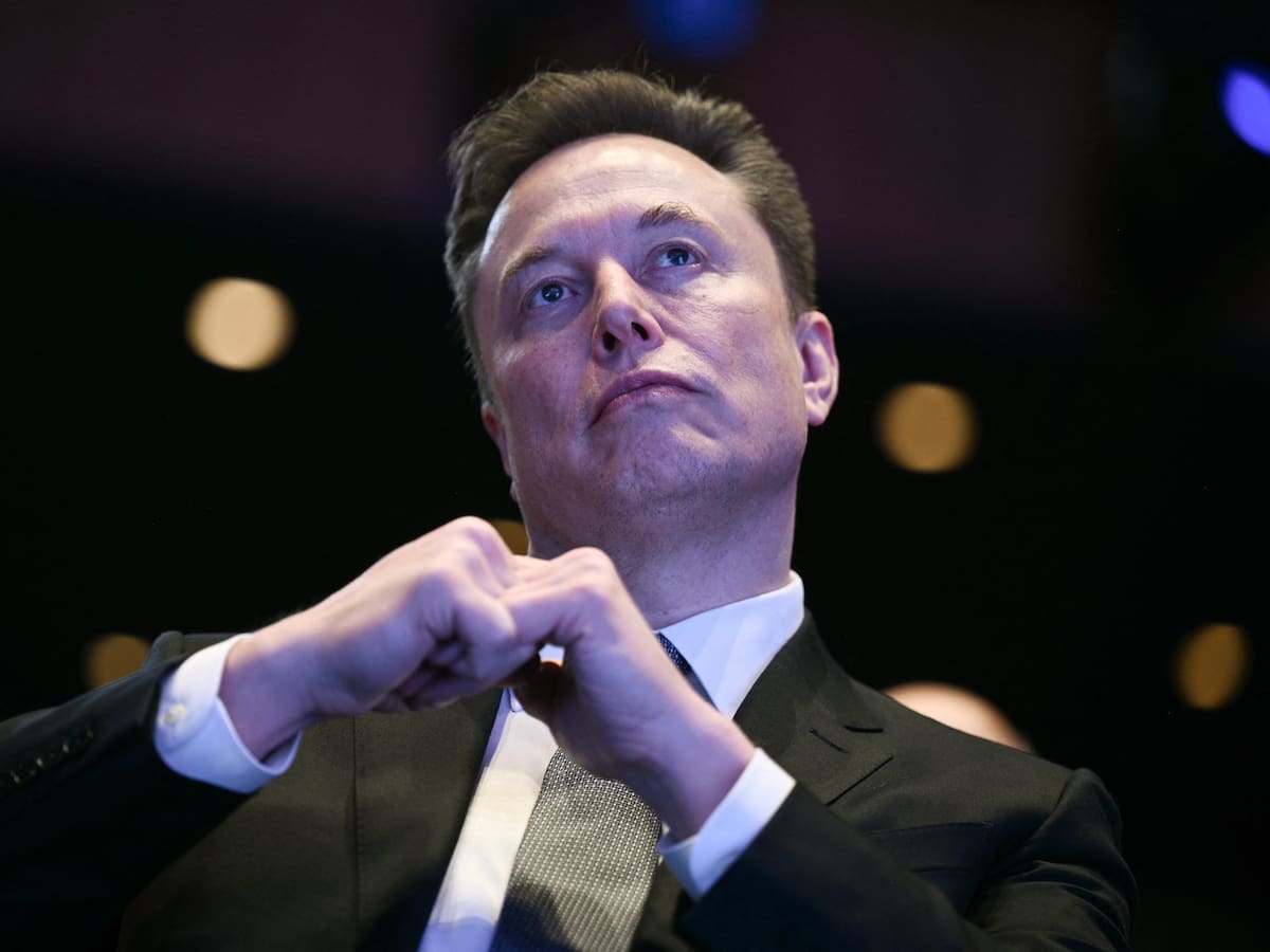 Culpa a la IA: Elon Musk lanza inquietante predicción sobre el futuro de los ahorros y de los empleos tradicionales