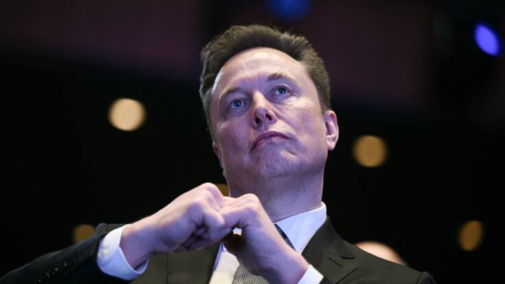 Culpa a la IA: Elon Musk lanza inquietante predicción sobre el futuro de los ahorros y de los empleos tradicionales