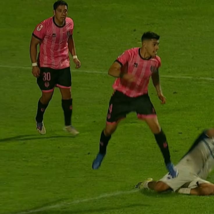 Polémica en la Primera B por cambio de cobro a última hora en el duelo entre Santa Cruz y Magallanes