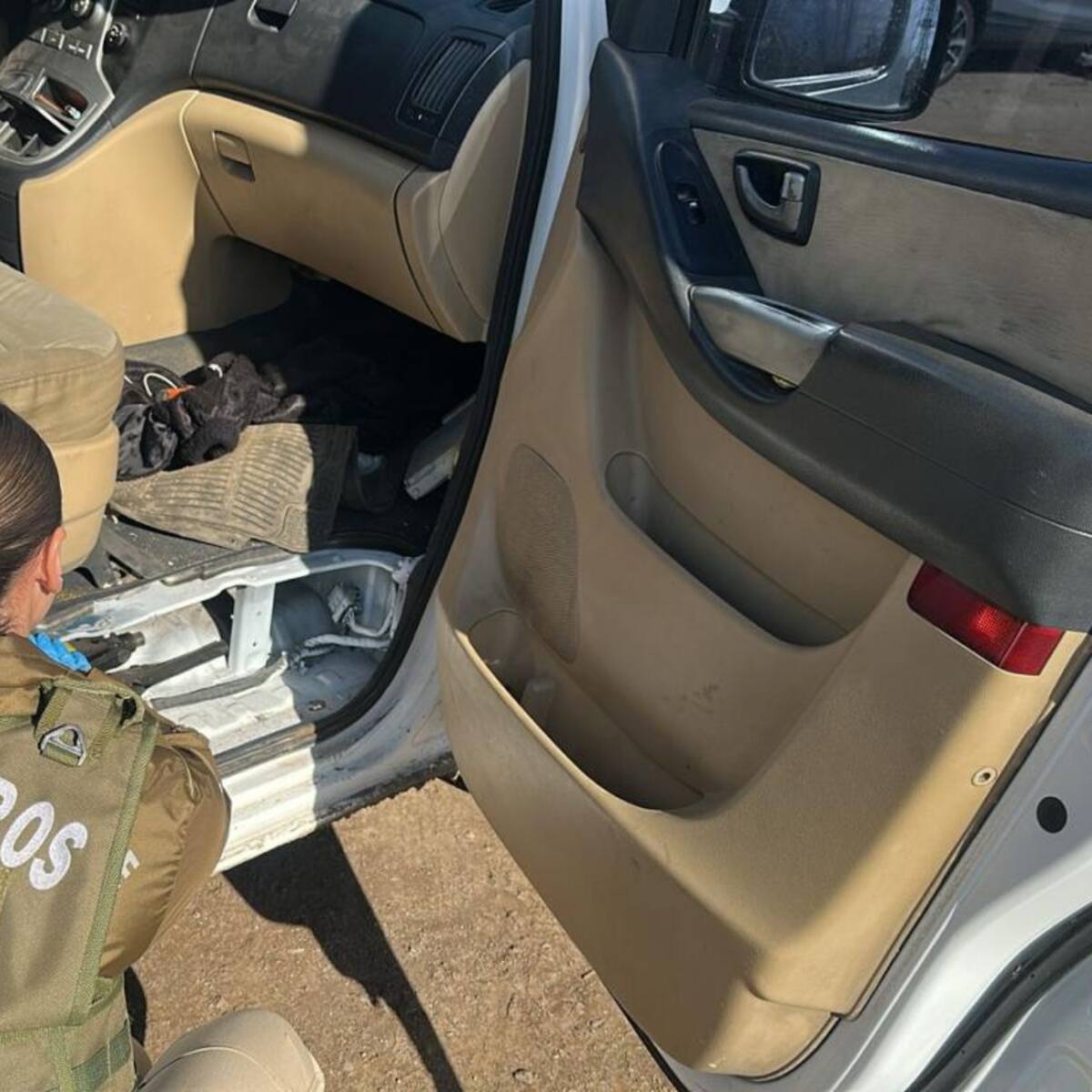 Ocho autos robados y cinco detenidos: operativo de Carabineros golpea mercado ilegal de piezas de autos en La Pintana