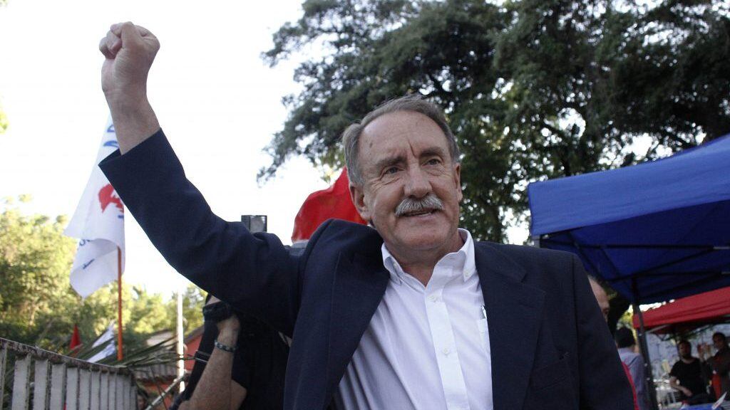 16 de noviembre del 2017/SANTIAGO El candidato presidencial de Unión Patriótica, Eduardo Artés, realizó su cierre de campaña en la Plaza Brasil.
FOTO: LEONARDO RUBILAR/AGENCIAUNO