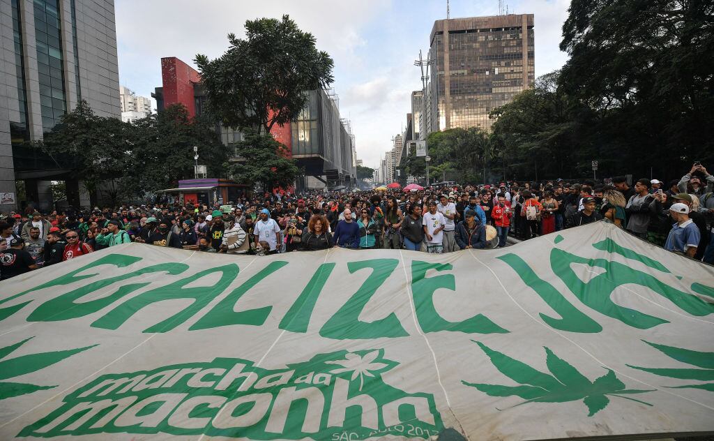 Masiva manifestación por la legalización de la marihuana en Sao Paulo