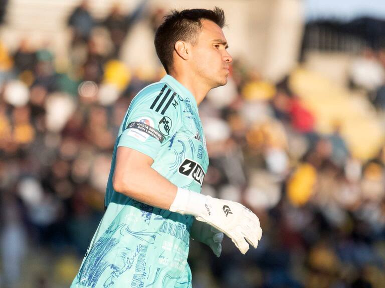 Se queda: Christopher Toselli renueva su contrato con la U