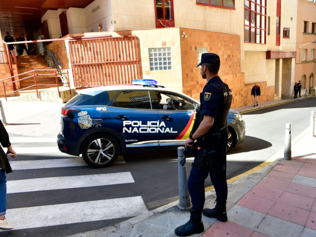 Detienen a banda chilena en España: robaban viviendas de lujo en Málaga