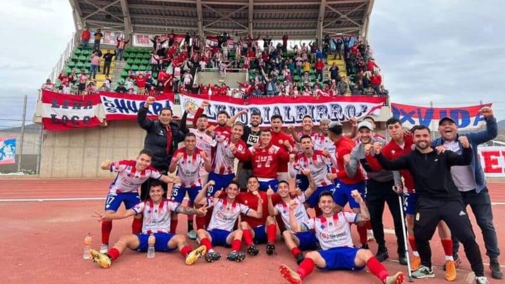 Deportes Linares asegura su regreso a la Segunda División Profesional
