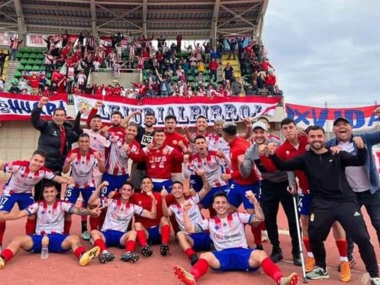 Deportes Linares asegura su regreso a la Segunda División Profesional