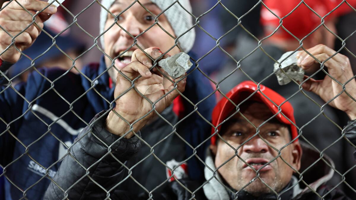 Violencia en Avellaneda: revelan cifra de detenidos tras incidentes en partido entre U de Chile e Independiente