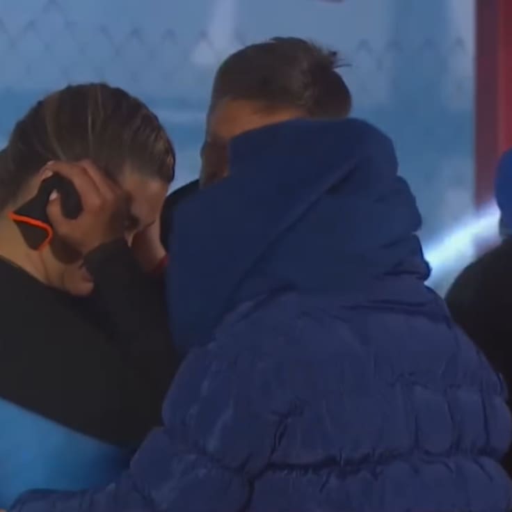 “No se olviden de mí”: Figura de Canal 13 se quiebra y llora tras dura salida de programa