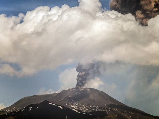 Erupción del volcán Etna