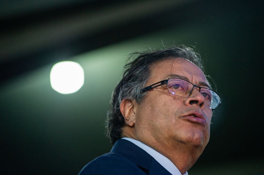 El presidente de Colombia, Gustavo Petro, habla ante los medios