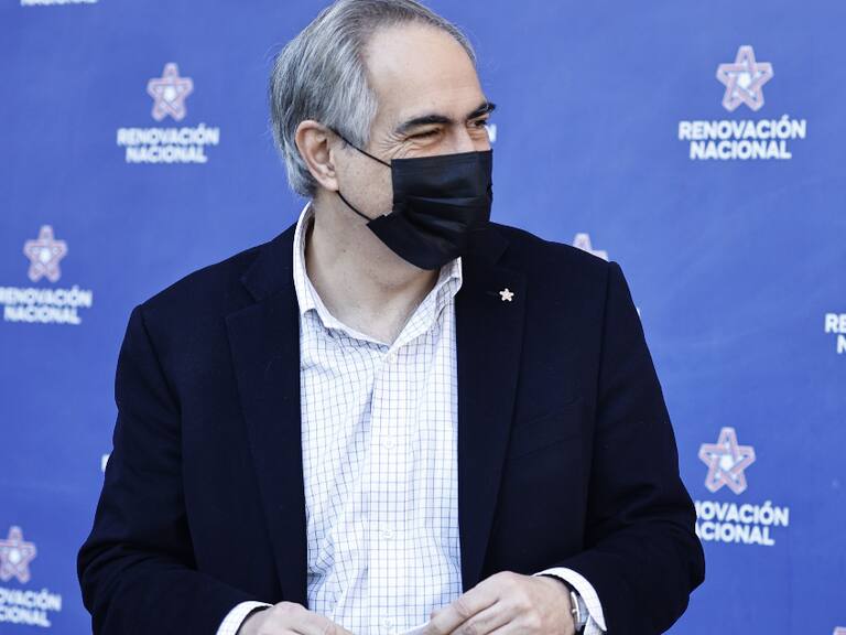 Renovación Nacional reafirma su compromiso irrestricto con una nueva Constitución