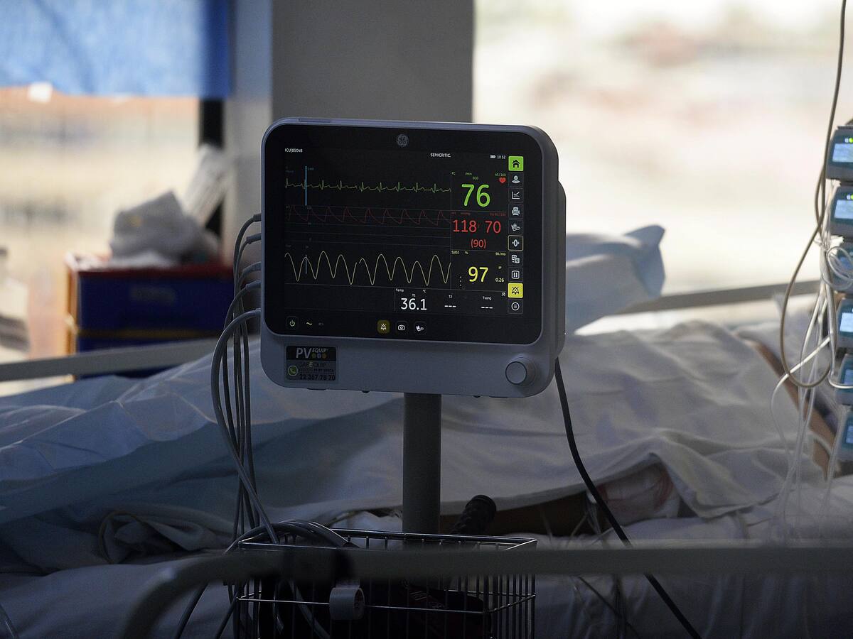 Presidente de la Sochimi por coronavirus en Chile: «Siempre cuatro mil pacientes en casos diarios es un número importante»