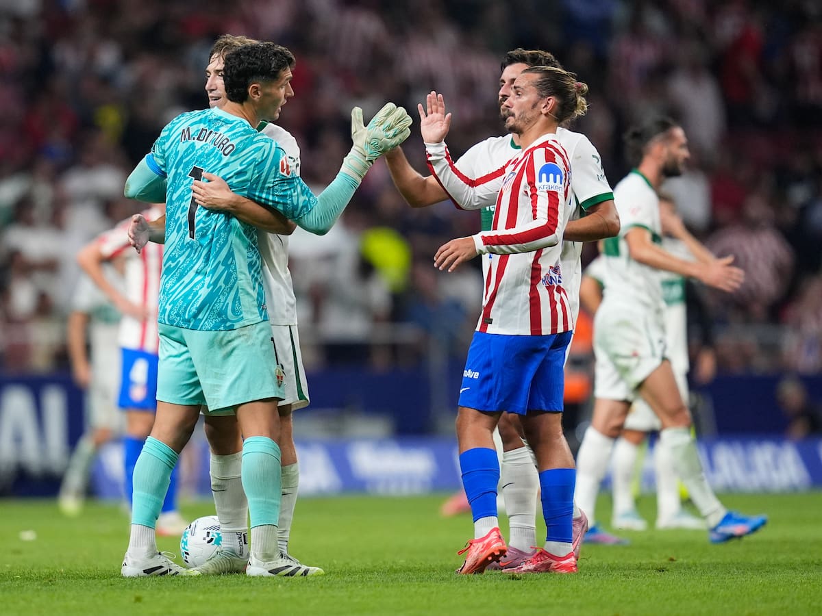 Salida de Cepeda abre la puerta a un refuerzo en Colo Colo: el jugador del Elche que interesa en Macul